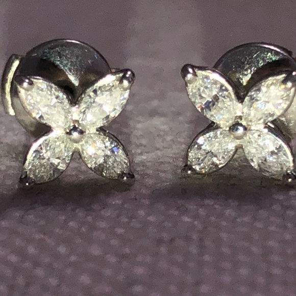 Tiffany & Co. Authentic Diamond and Platinum Victoria Earrings - Picture 4 of 6